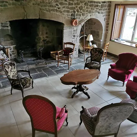 La Garde בית הארחה Bagnols (Puy-de-Dome)